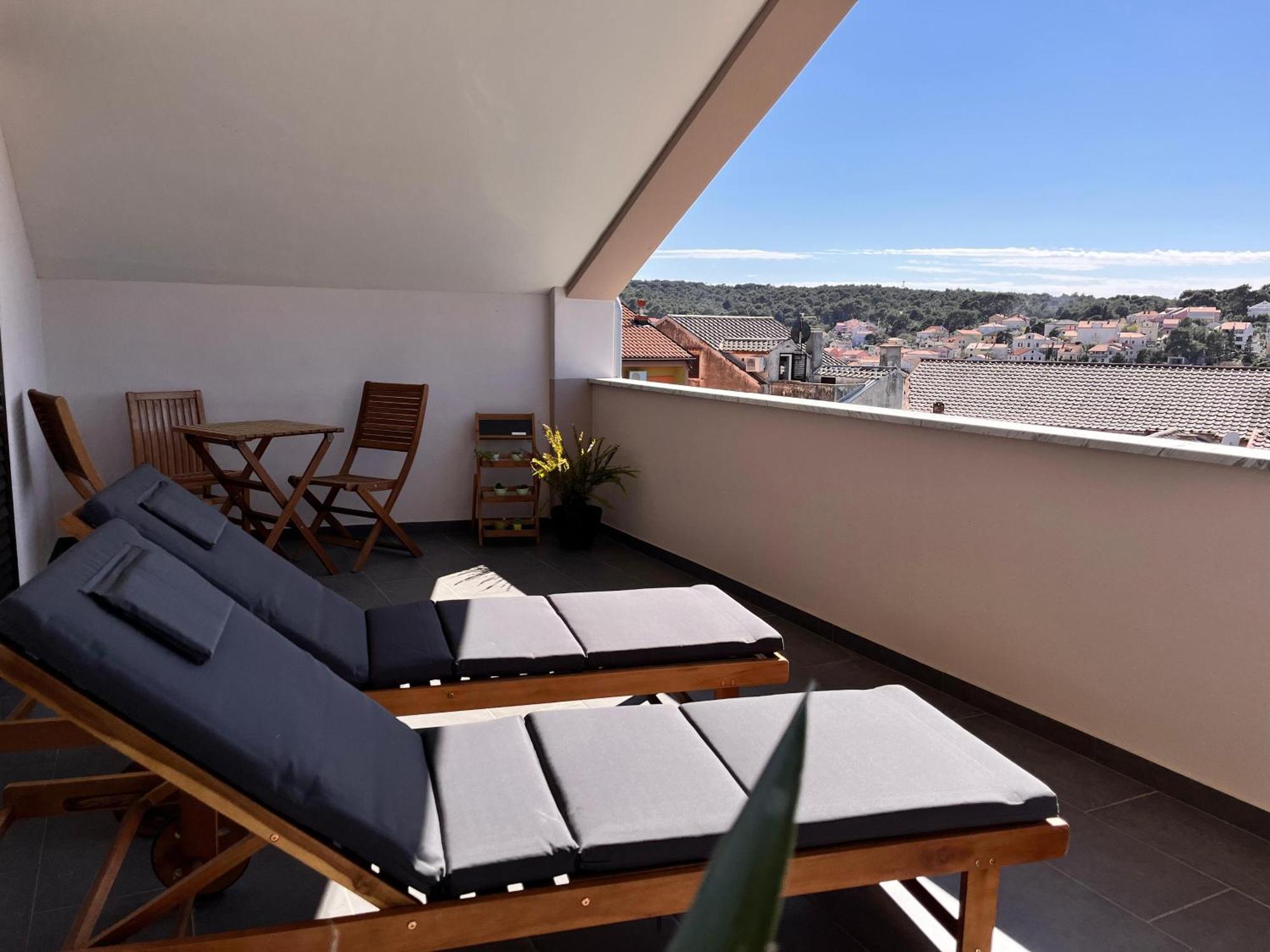 Apartment Oscar Mali Lošinj Eksteriør billede