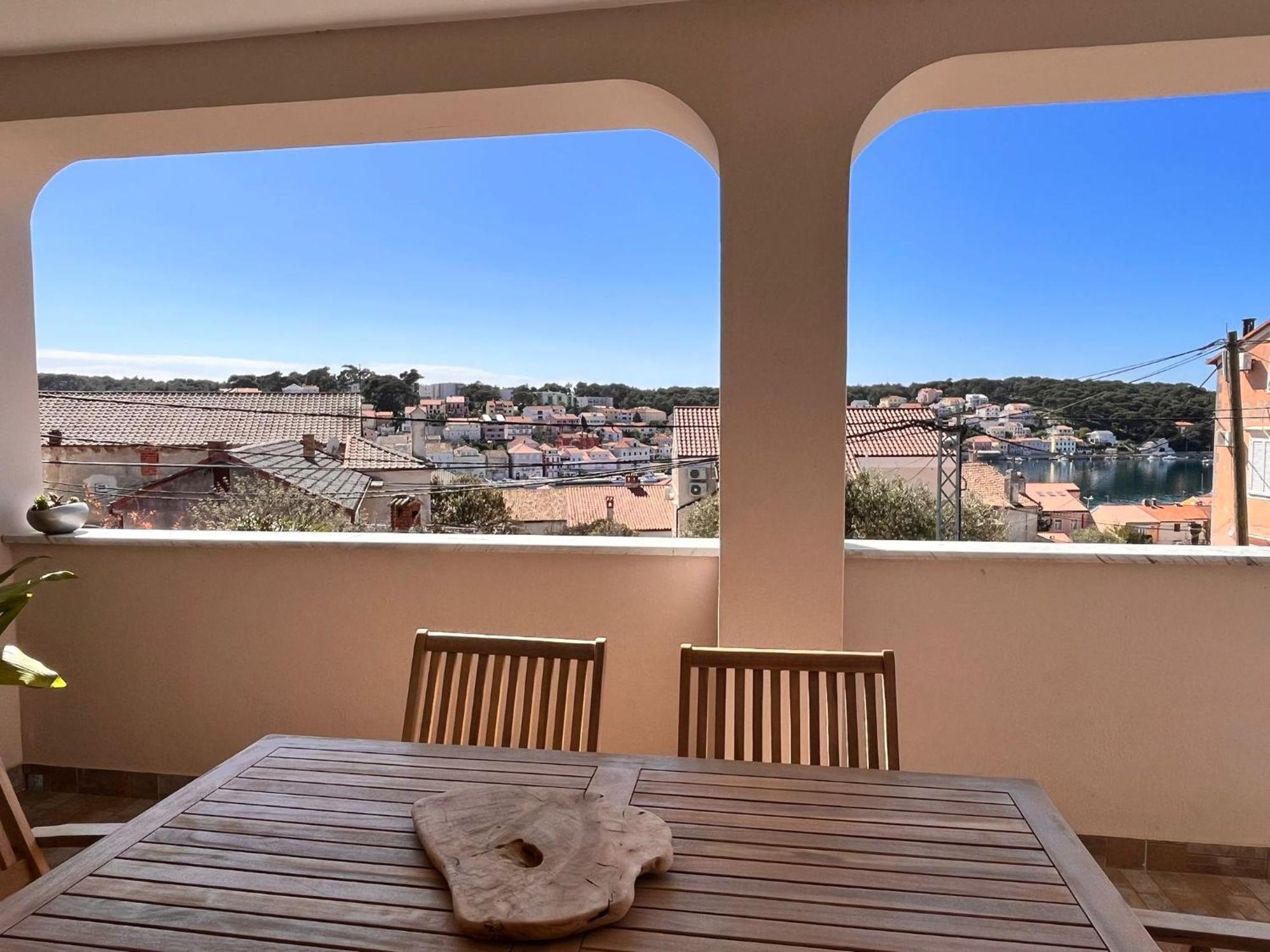 Apartment Oscar Mali Lošinj Eksteriør billede