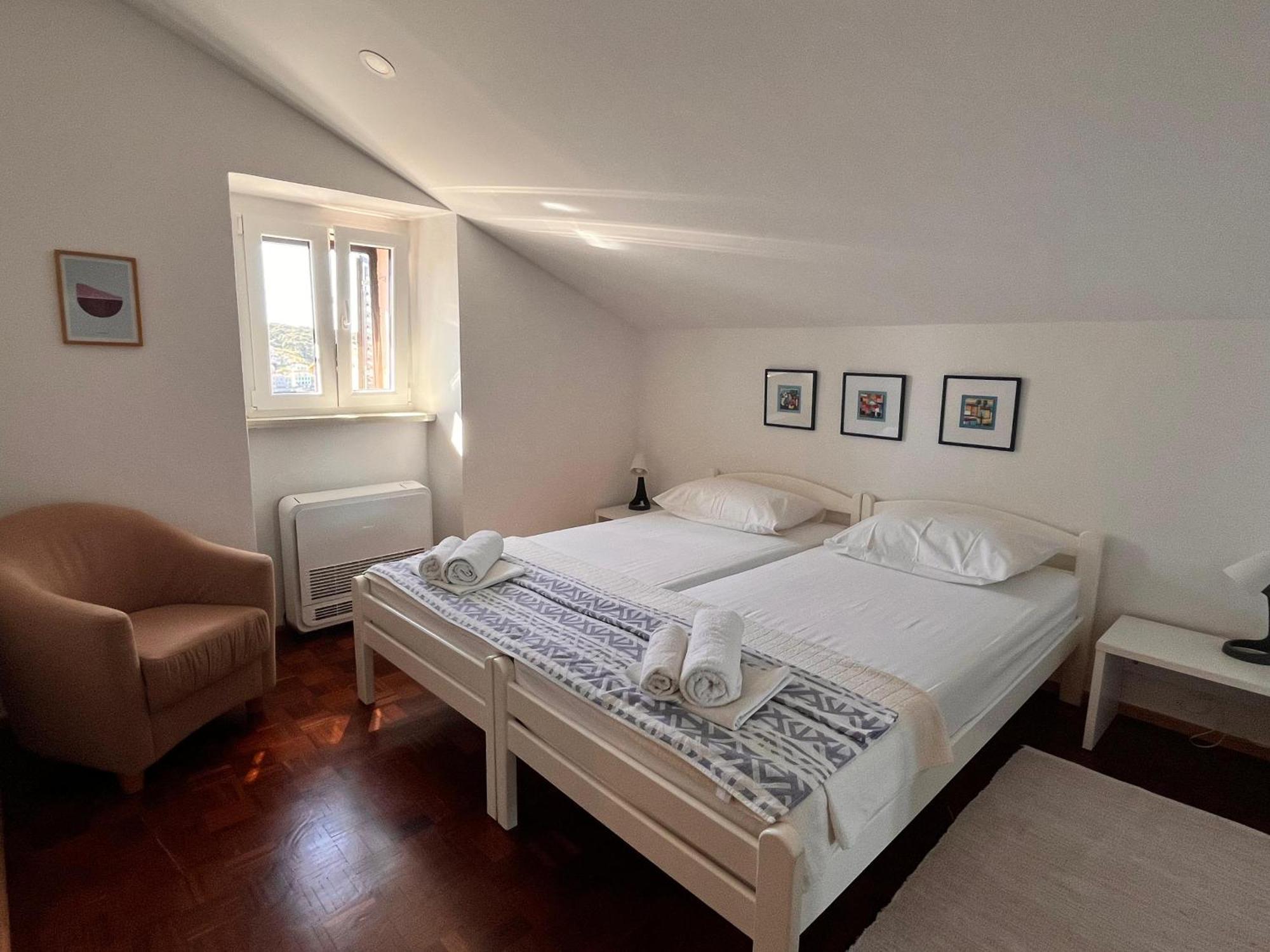 Apartment Oscar Mali Lošinj Eksteriør billede